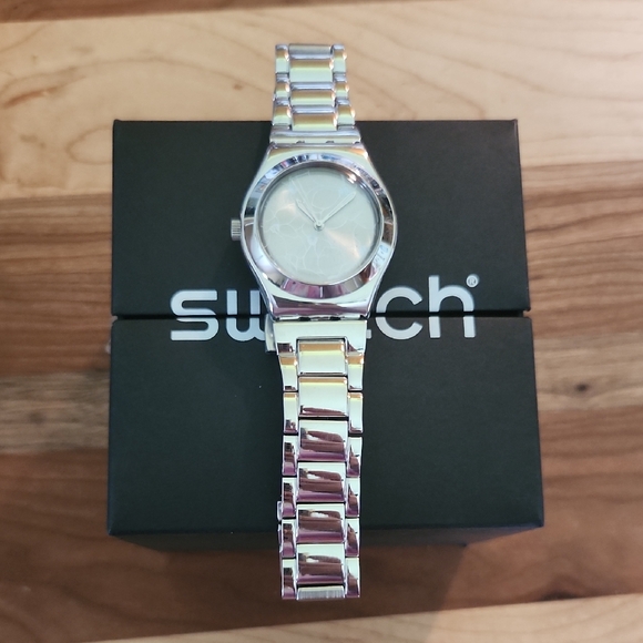 Swatch Shiny Metallic Timepiece